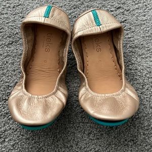 LIMITED EDITION Never Worn Champagne Tieks 6